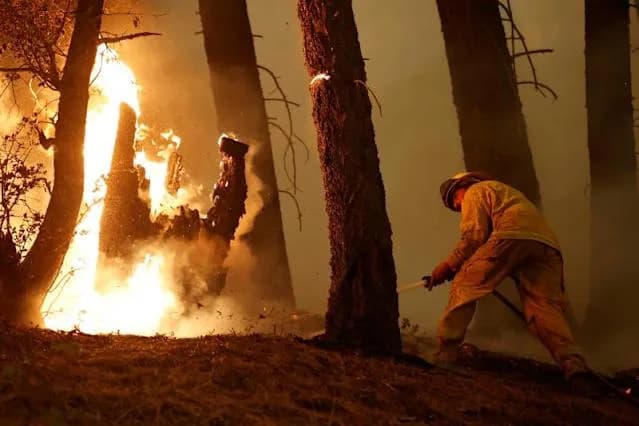 Incendio arrasa California