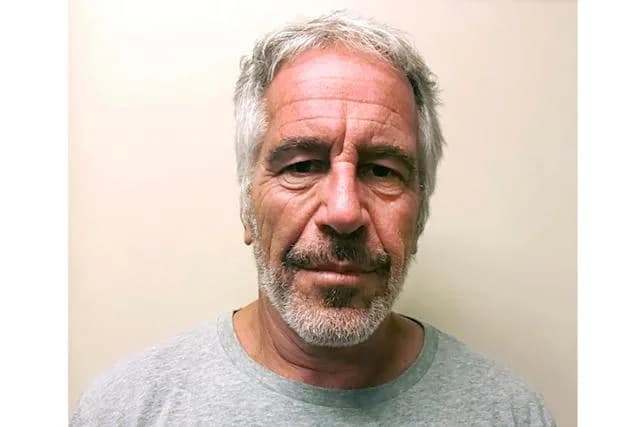 lista de Epstein divide al movimiento MAGA
