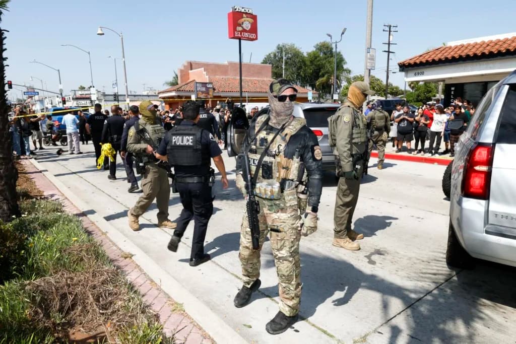 ICE arresta a 283 mexicanos en operativos en California
