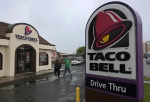 Taco Bell retira lechuga de México por brote de diarrea