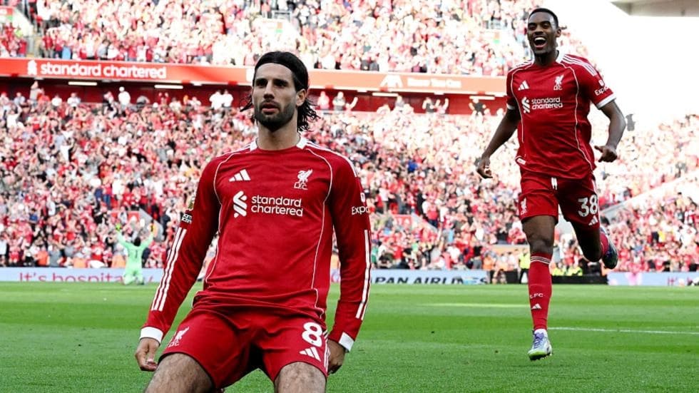 Liverpool se posiciona primero en la Premier tras vencer a Arsenal
