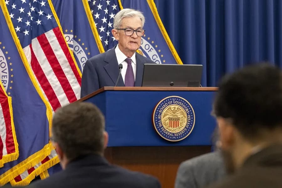 La Fed recorta tasas por primera vez en 2025 y anticipa más bajas
