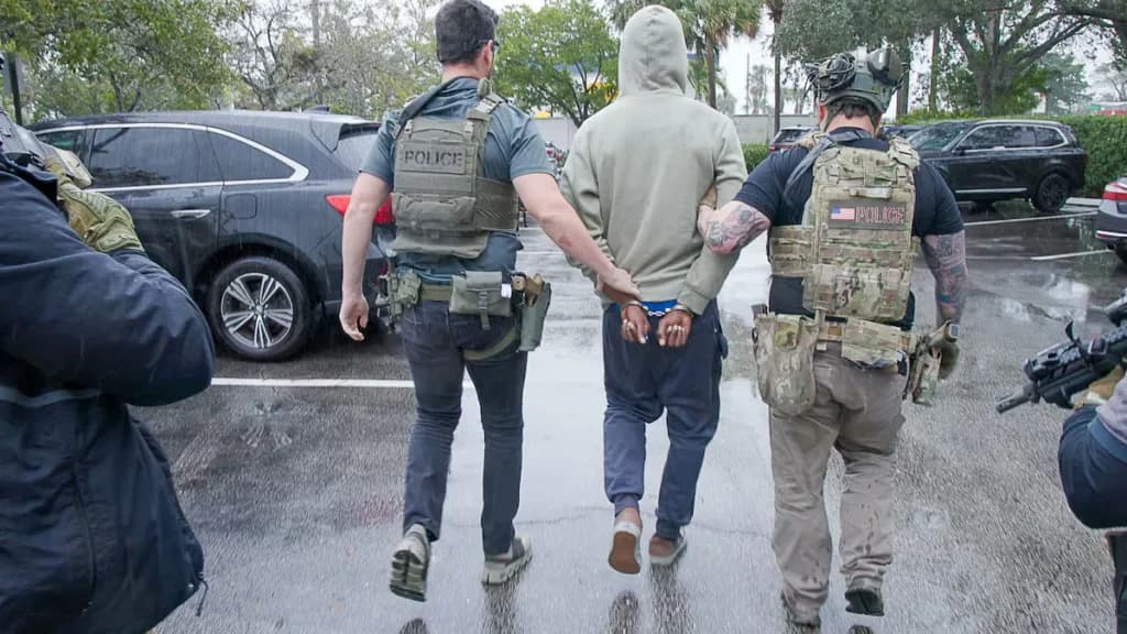 Migrantes en Texas: ¿Qué llevar para evitar arrestos del ICE?