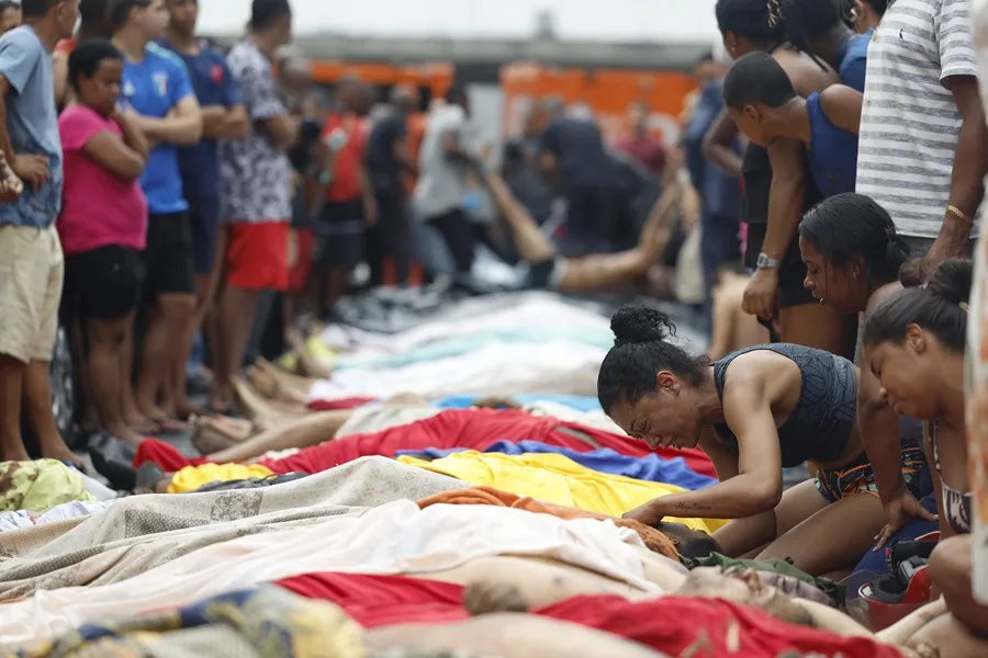 Más de 130 muertos tras megaoperativo policial en Río de Janeiro