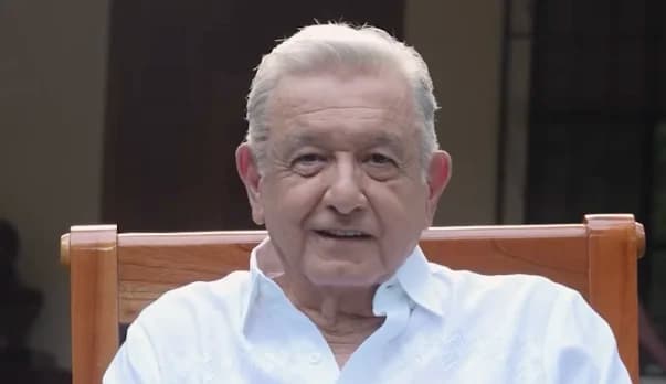 AMLO reaparece en sus redes para promocionar su nuevo libro 'Grandeza'