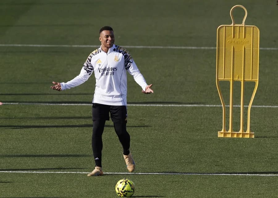 Mbappé jugará ante el Manchester City ¡con un hueso roto!
