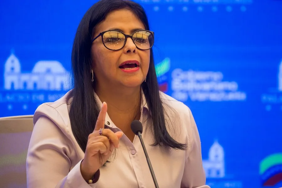 Delcy Rodríguez se compromete