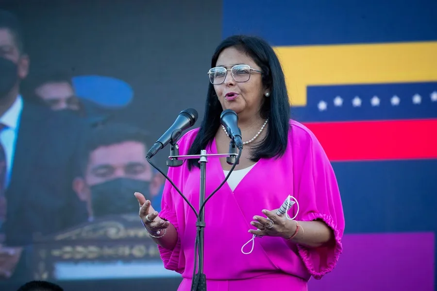 Venezuela decreta duelo por “mártires” que defendieron a Maduro