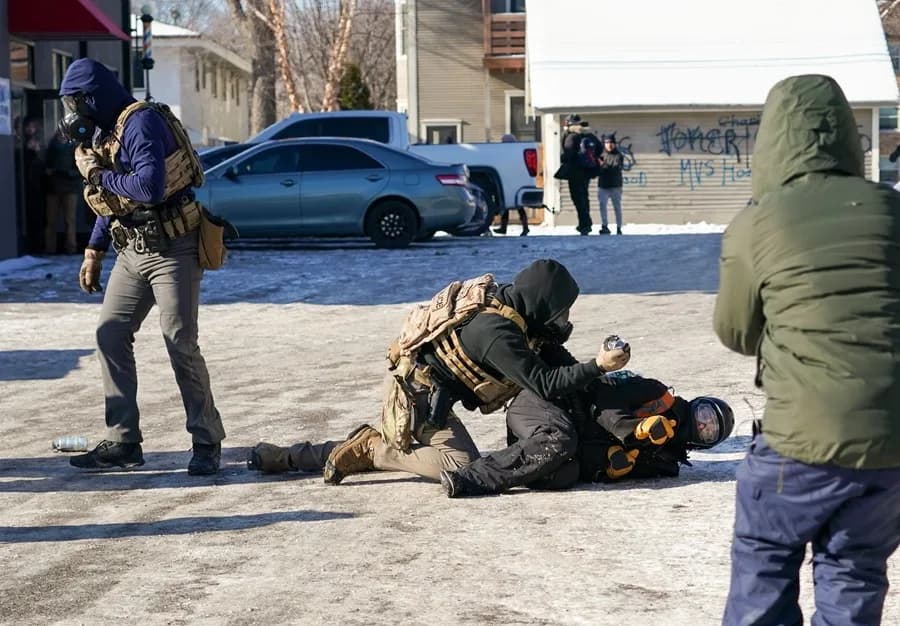 ¡Alerta inmigrantes! Las herramientas que usa ICE para rastrearte