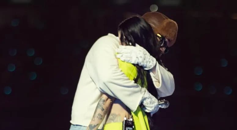 Bad Bunny invita a su ex Cazzu a su concierto en Argentina