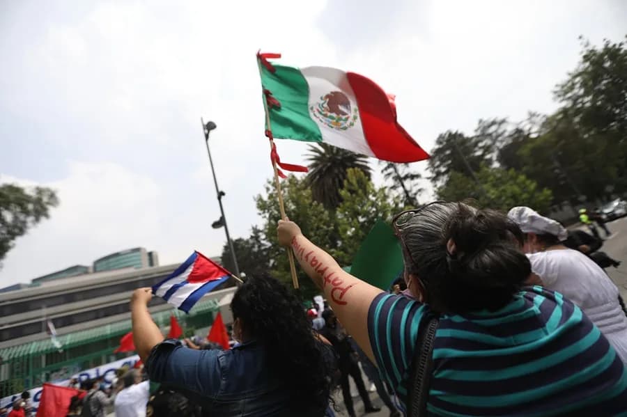 México exige justicia para migrante al que ICE le fracturó en cráneo