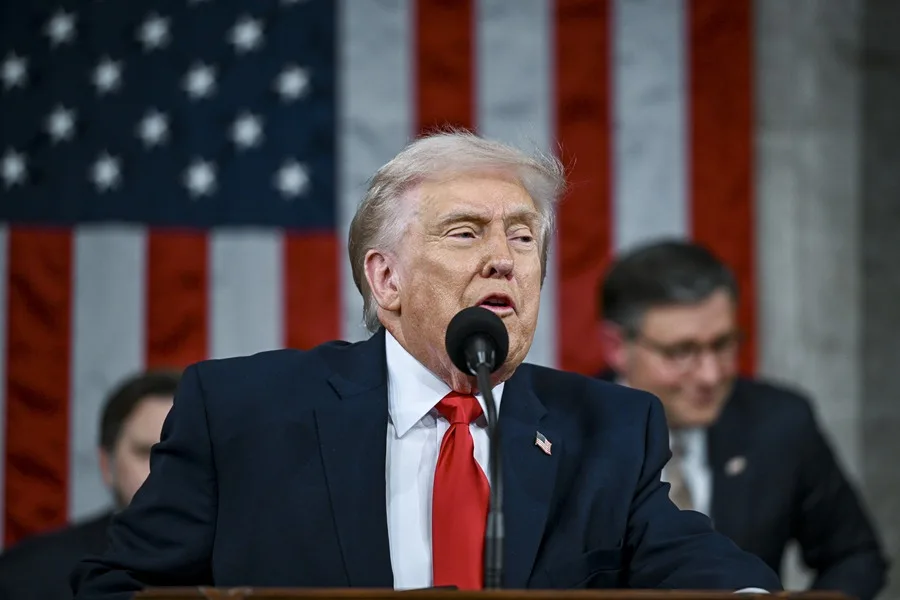 Sheinbaum se enfrenta a Trump tras atribuirse caída de "El Mencho"