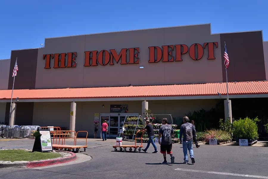 Acusan a Home Depot de permitir redadas de ICE