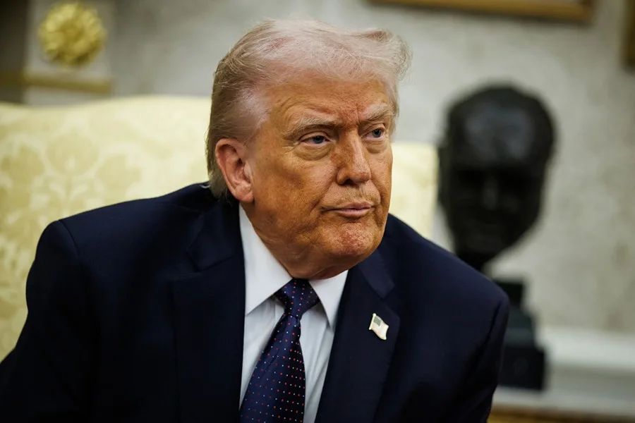 Trump admite: Guerra con Irán subirá precio del petróleo