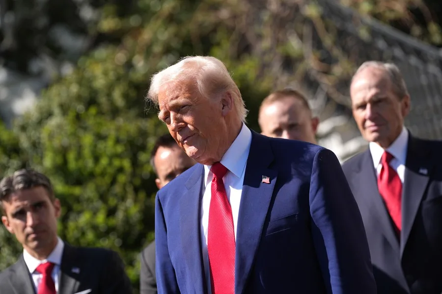 Trump golpeará