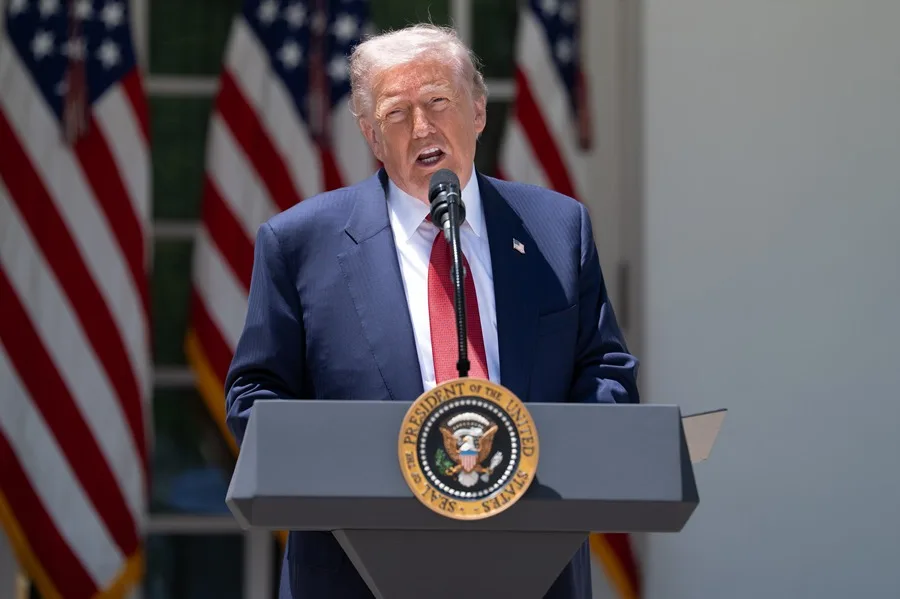 Más de 20 estados demandan a Trump por préstamos estudiantiles