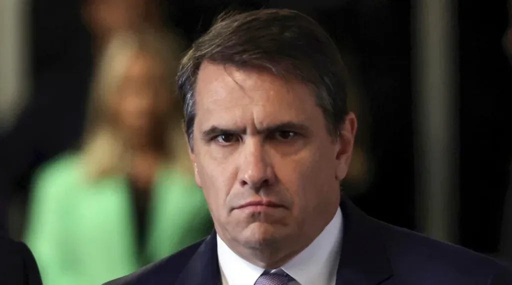 Todd Blanche confirma: Van por la ciudadanía de inmigrantes