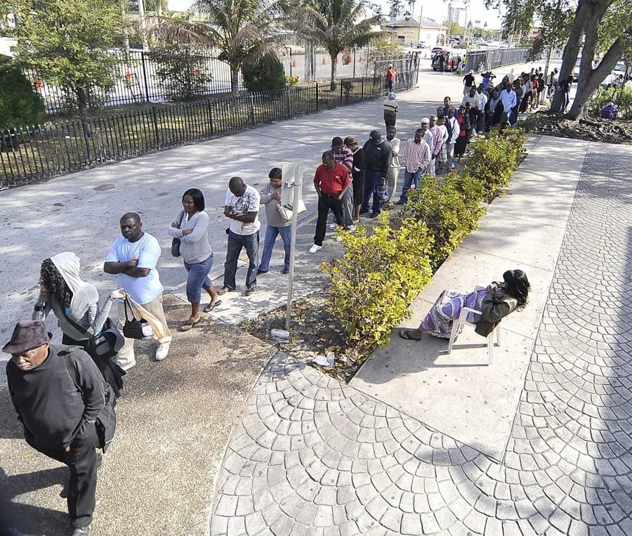 Alerta TPS: Ofrecen ayuda de $2,000 a quienes se vayan