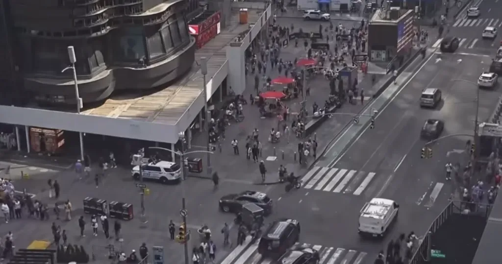Menor es detenido tras tiroteo en Times Square