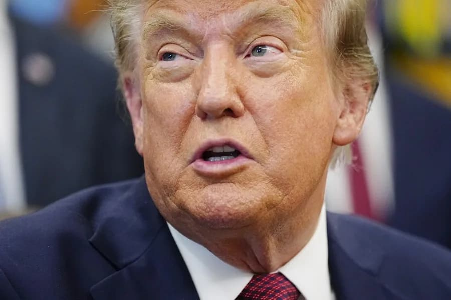 Frenan orden de Trump