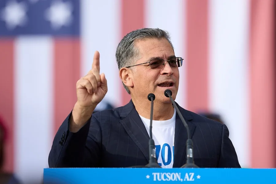 Becerra será el primer gobernador latino de California