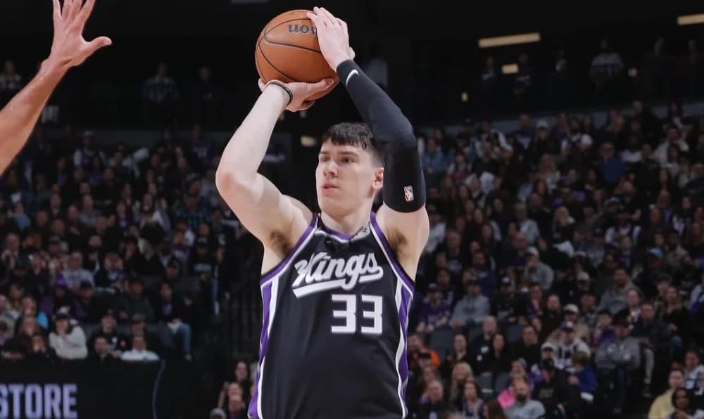 Los Lakers ya tienen a su primer refuerzo: ¿Quién es Jake LaRavia?
