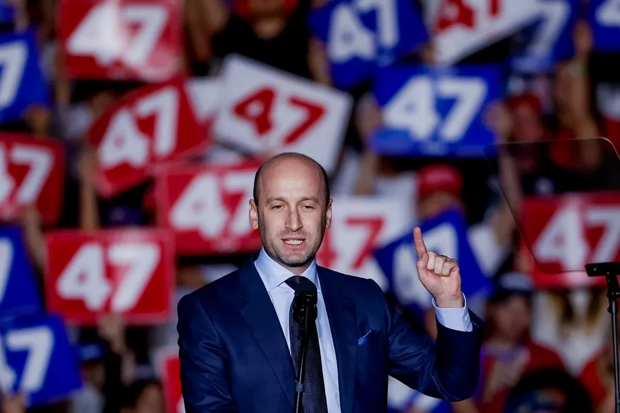 Stephen Miller ataca a protestantes en DC