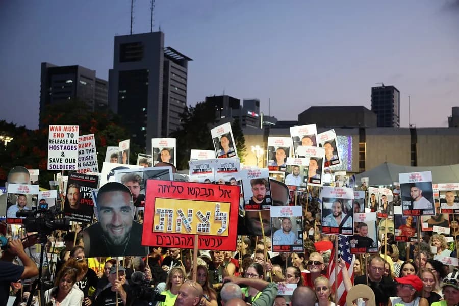 Miles de israelíes exigen acuerdo con Hamás