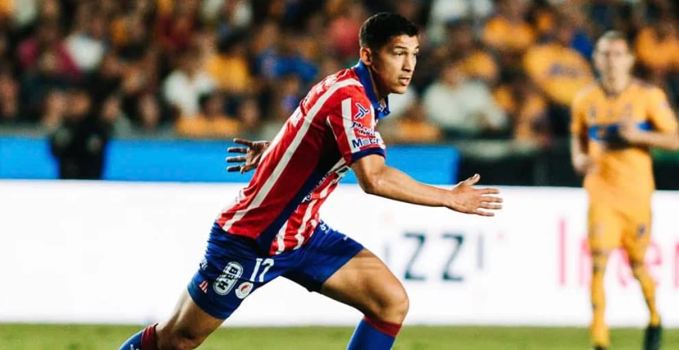 Carlos Vela arma ataque en Costa Rica con dos exChivas