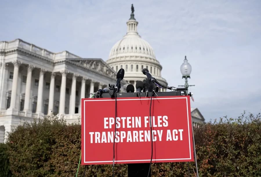 Análisis | La tormenta Epstein amenaza a Trump y líderes mundiales