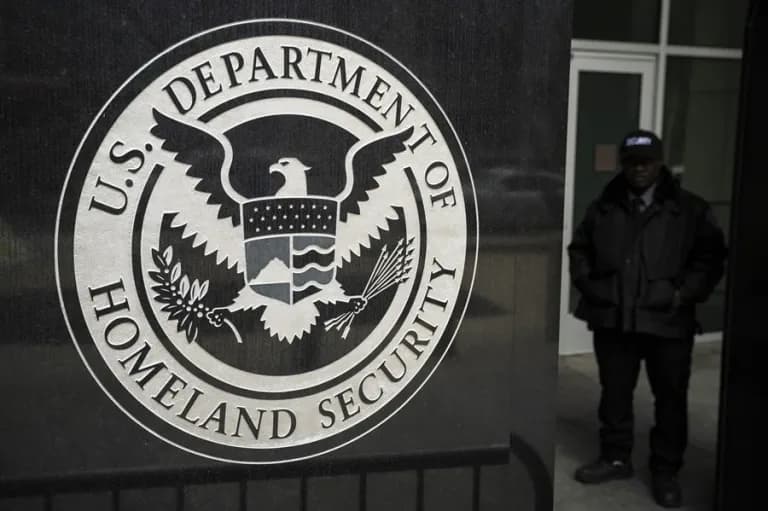 Fin del cierre del DHS