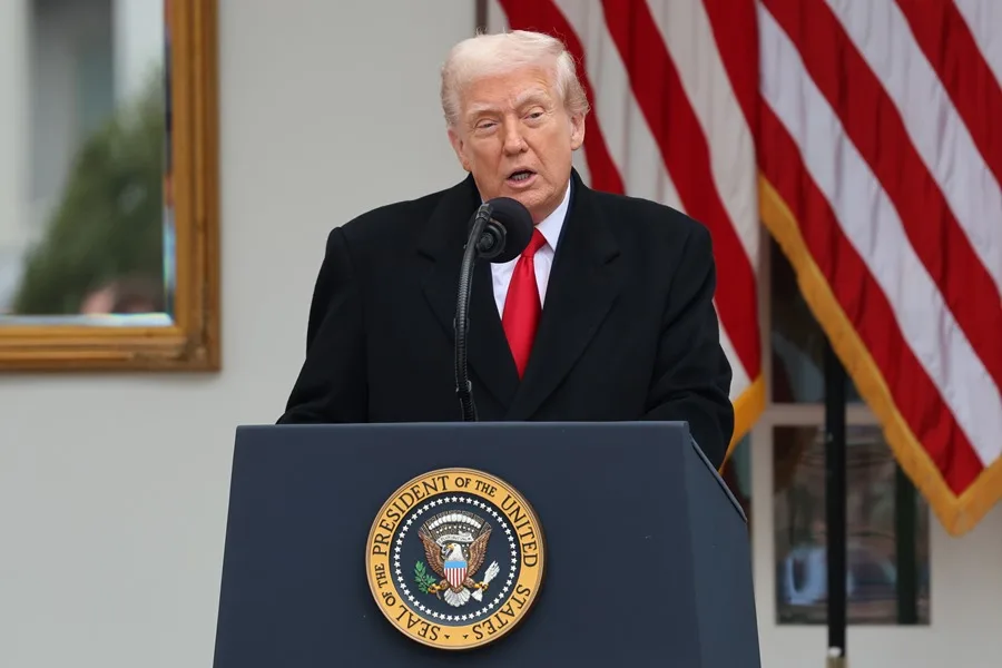 Gobierno de Trump pausa trámites legales