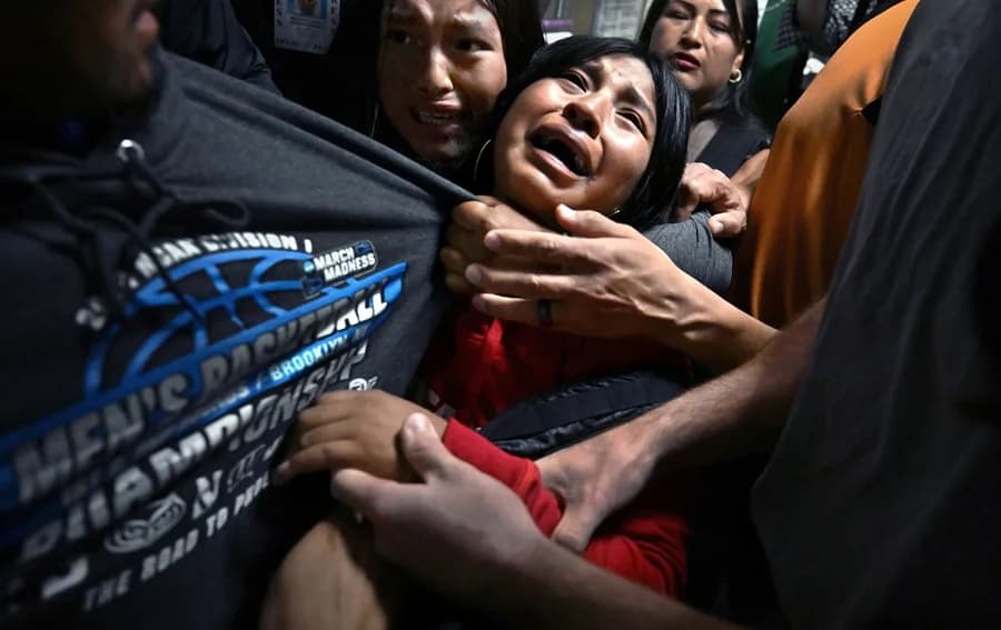 Foto de familia separada por ICE gana el World Press Photo 2026
