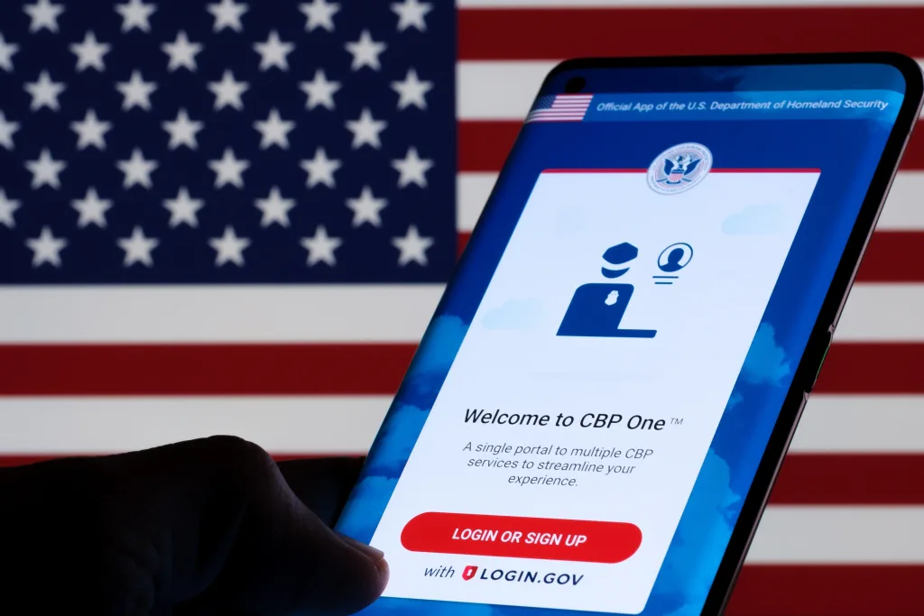 ¿Usaste CBP One? Esto pasará tras el nuevo fallo judicial