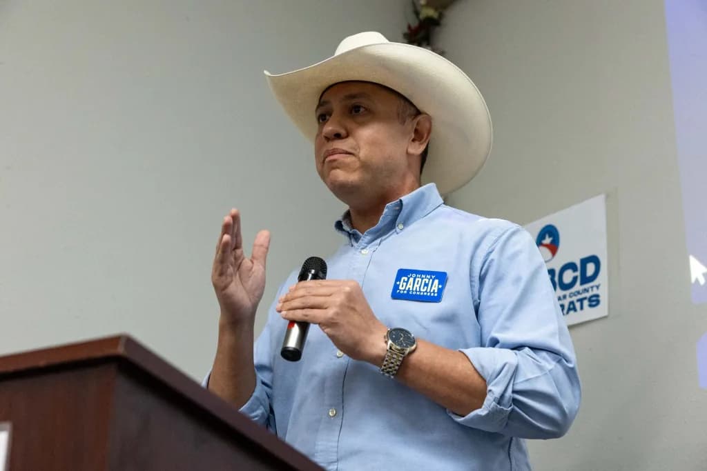 Johnny García gana la candidatura