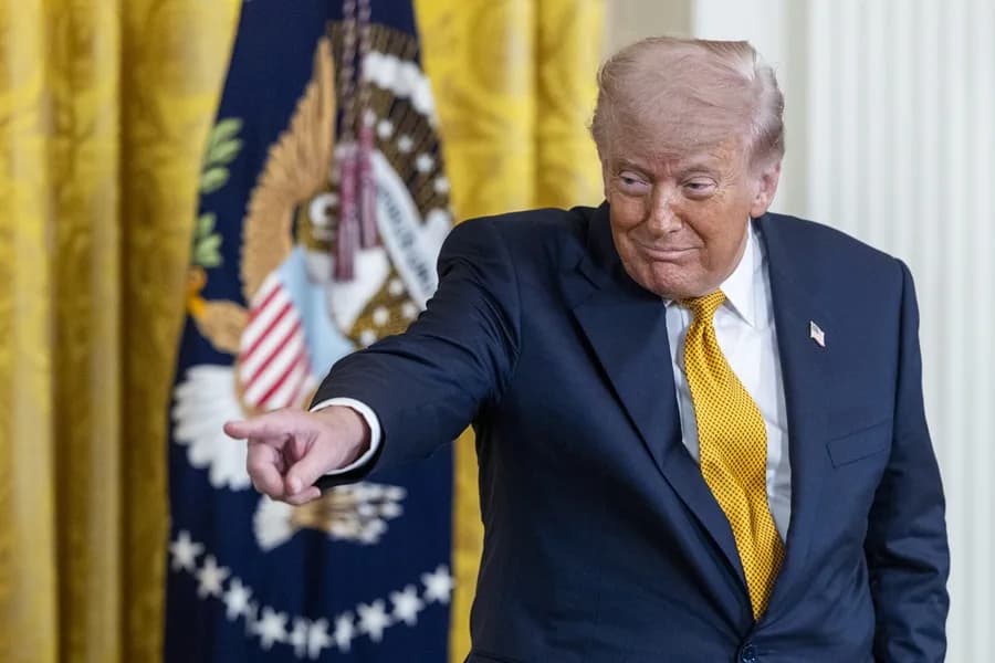 Trump usa IA para mostrar a Biden dormido y a Hunter drogado