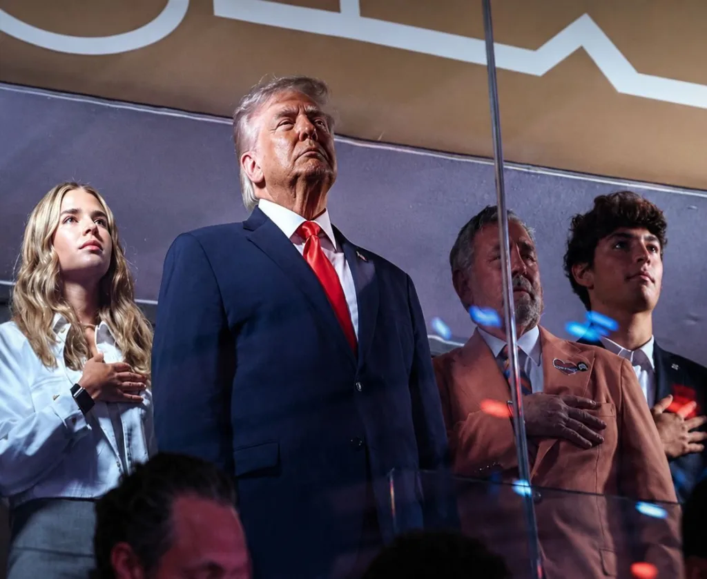 Abuchean a Trump en las Finales