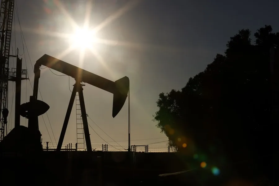 Cae el petróleo y suben las bolsas