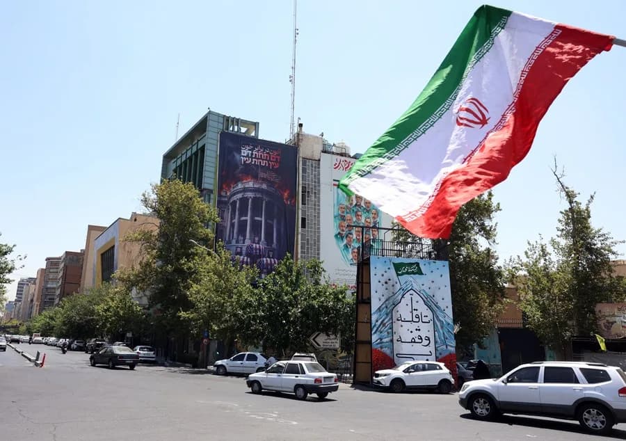 Trump frena bombardeos a Irán en busca de diálogo