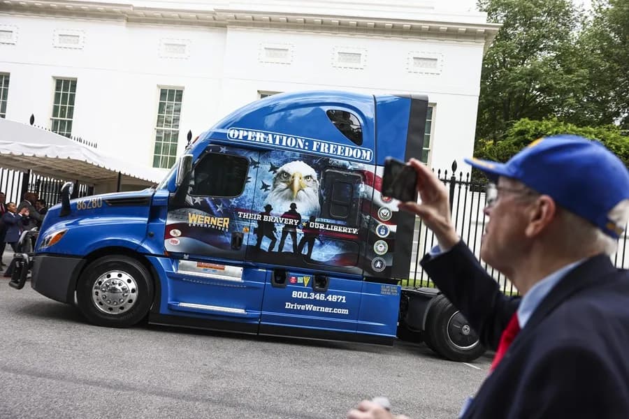 Trump reemplazará camioneros indocumentados