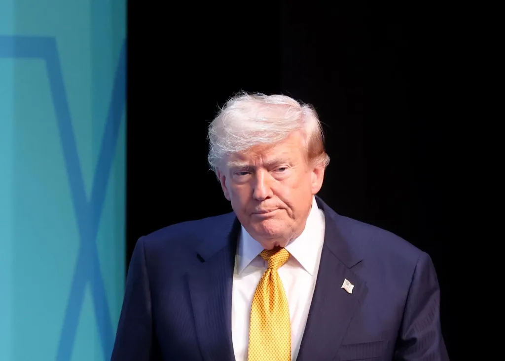 Trump: "Seremos guardián del estrecho de Ormuz"