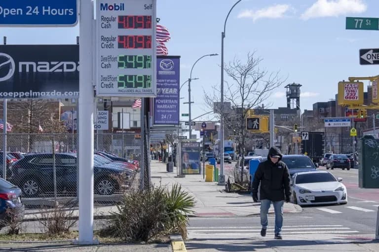 ¿Dónde está más barata la gasolina en Los Ángeles?