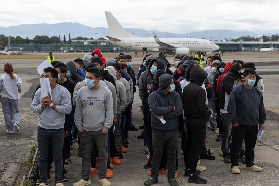 Costa Rica da seis meses y permiso de trabajo a deportados de EE.UU.
