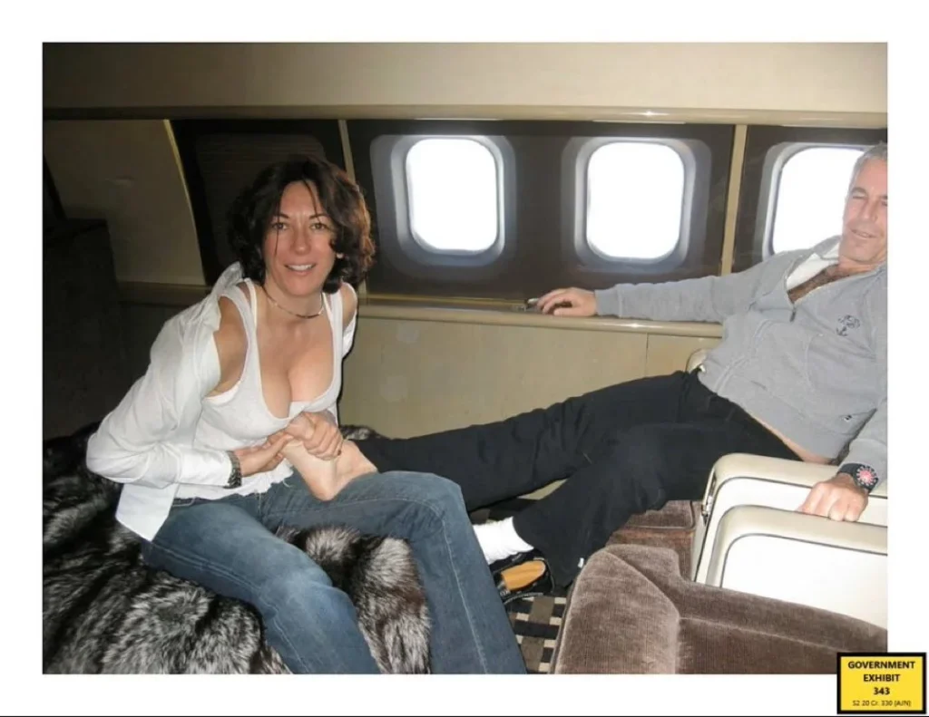 Ghislaine Maxwell pide anular su condena de 20 años
