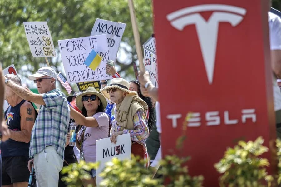 Protestas anti Tesla