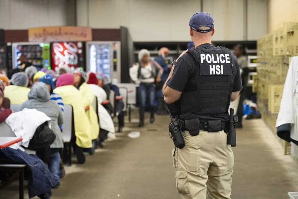 ICE tiene luz verde para revisar tus datos si estás inscrito en Medicaid