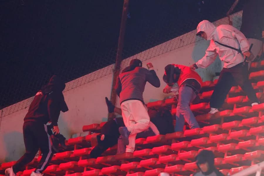 Independiente y U. de Chile serían descalificados: ¿Qué sabemos de la tragedia?