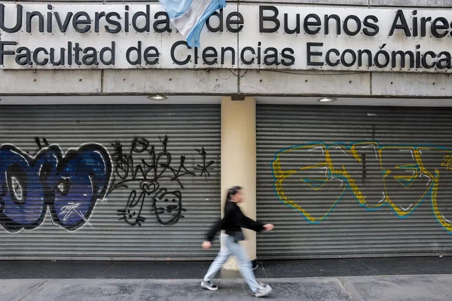 Paro universitario sacude a Argentina