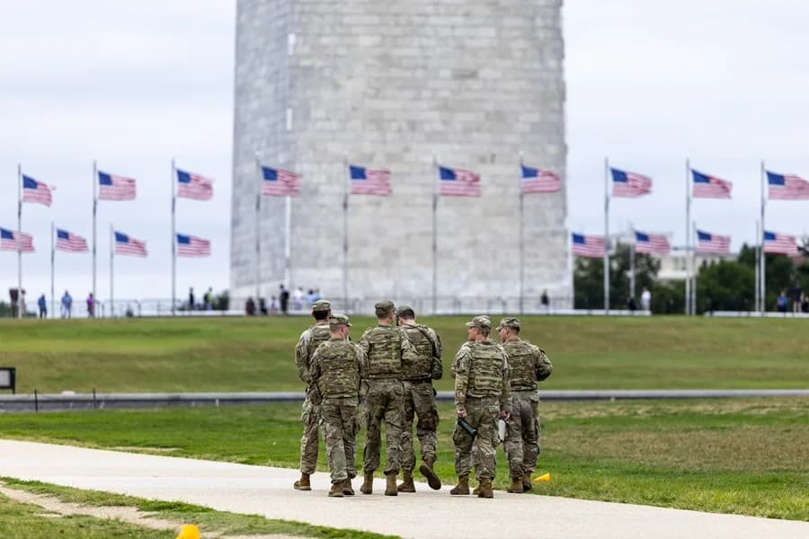Trump a las tropas en Washington