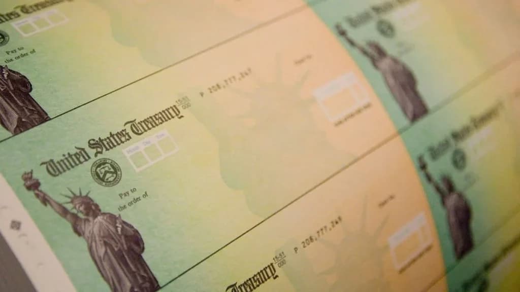 ¿Es verdad que el IRS dará cheques de ayuda?
